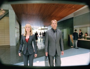 680_VFX_00018.JPG
Film Name: SURROGATES
(l to r) RADHA MITCHELL, BRUCE WILLIS
Photo: STEPHEN VAUGHAN
Copyright: (C) Touchstone Pictures, Inc. All Rights Reserved - Il mondo dei replicanti